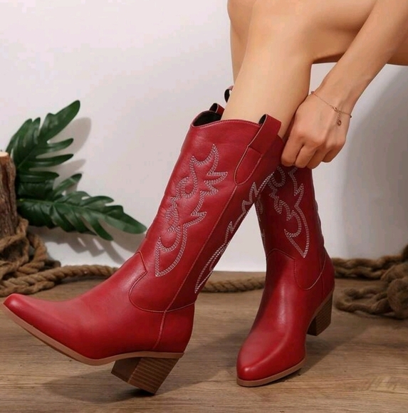 Shoes - 20Vintage Embroidered Western Cowboy Boots
